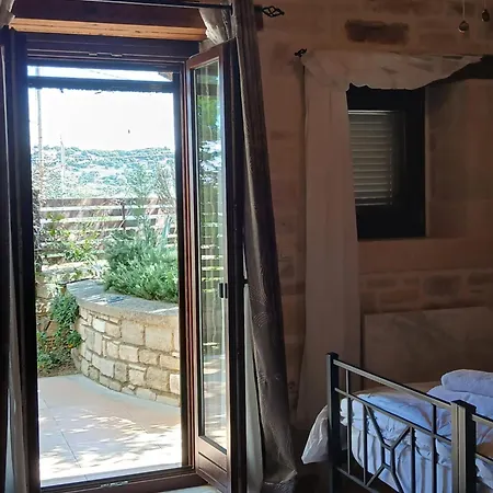 Oia Residence, Private And Peaceful Villa