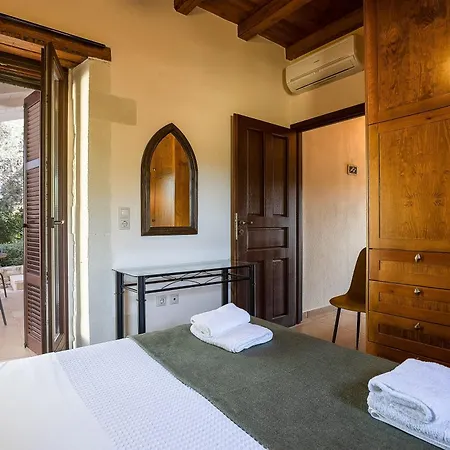 Oia Residence, Private And Peaceful * Erfoi