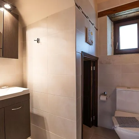 Oia Residence, Private And Peaceful Villa